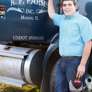 Meet your Posher, Avery